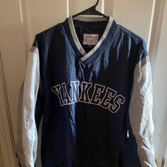 Genuine Merchandise Other - Vintage Yankees windbreaker